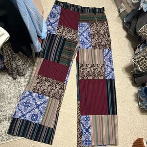 Handkerchief/bandanna, lightweight pants with lightweight chain detailing